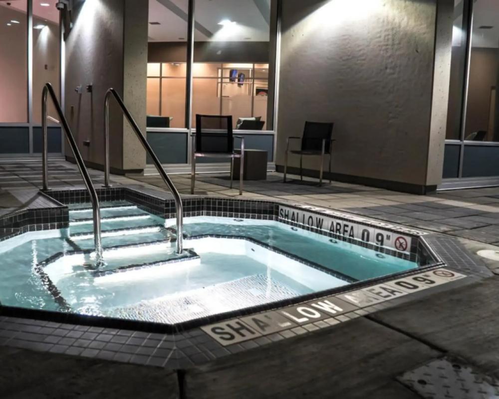 фото Grey Eagle Resort
