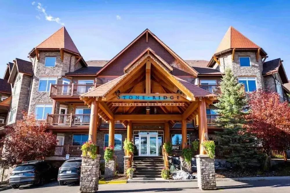 Stoneridge Resort - Mountain View - Pool & Hot Tub