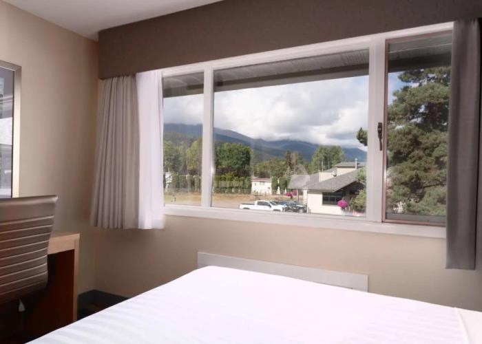 Prestige Hudson Bay Lodge & Conference Centre, WorldHotels Crafted Collection