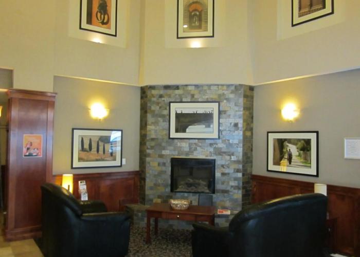 Lakeview Inns & Suites - Fort Nelson