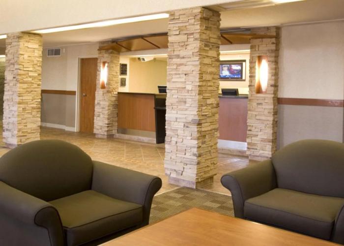 Woodlands Inn & Suites