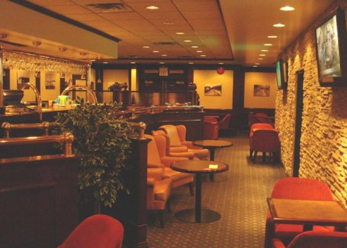 Woodlands Inn & Suites