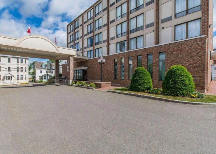 Quality Inn & Suites Downtown