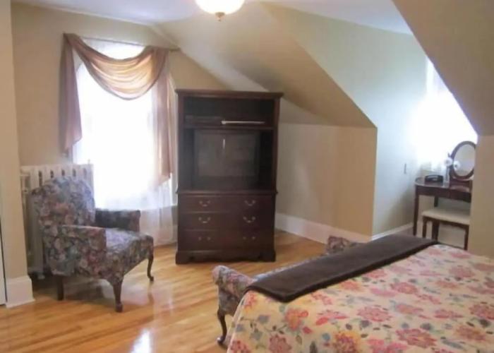 The Dawson House Bed & Breakfast