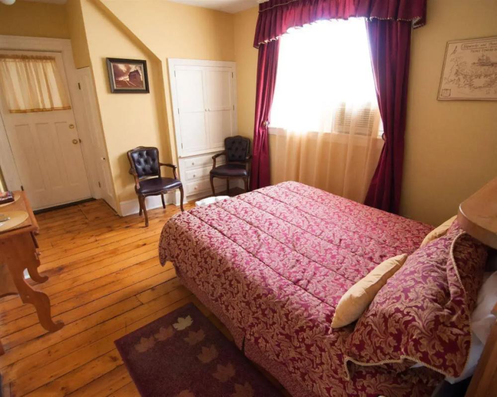 фото Shipwright Inn