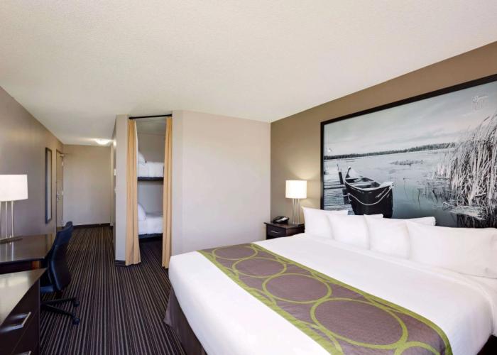 Super 8 by Wyndham Kapuskasing