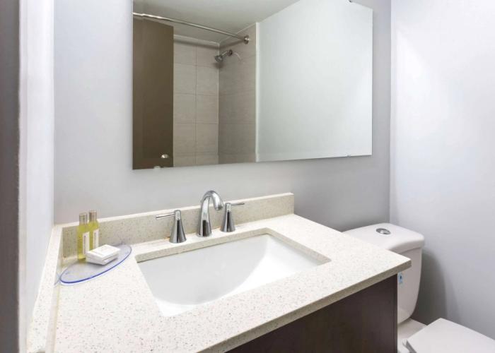 Travelodge by Wyndham Sarnia