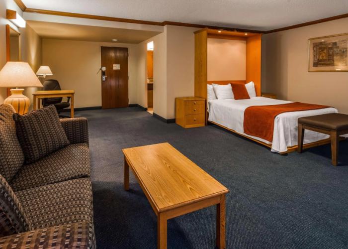 Best Western Plus Guildwood Inn