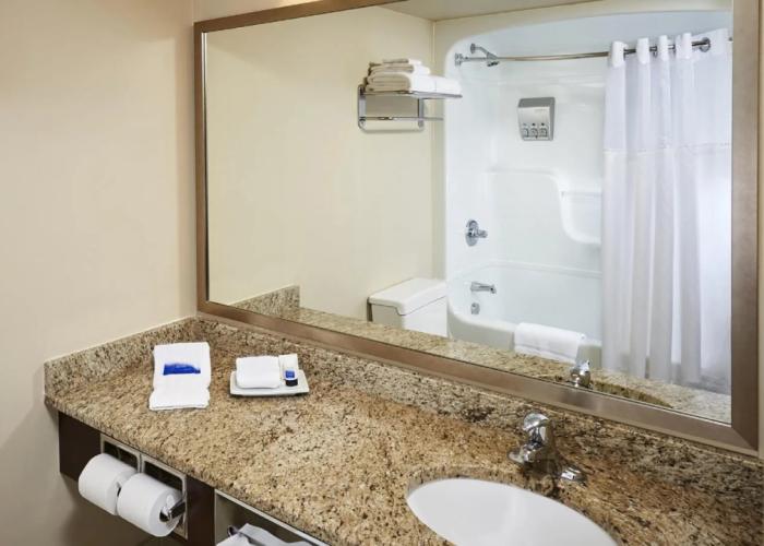 Best Western Plus Guildwood Inn