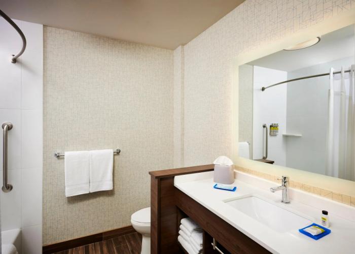Holiday Inn Express Sarnia - Point Edward by IHG