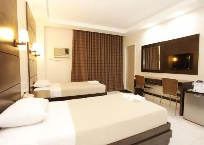 Grand Astoria Hotel