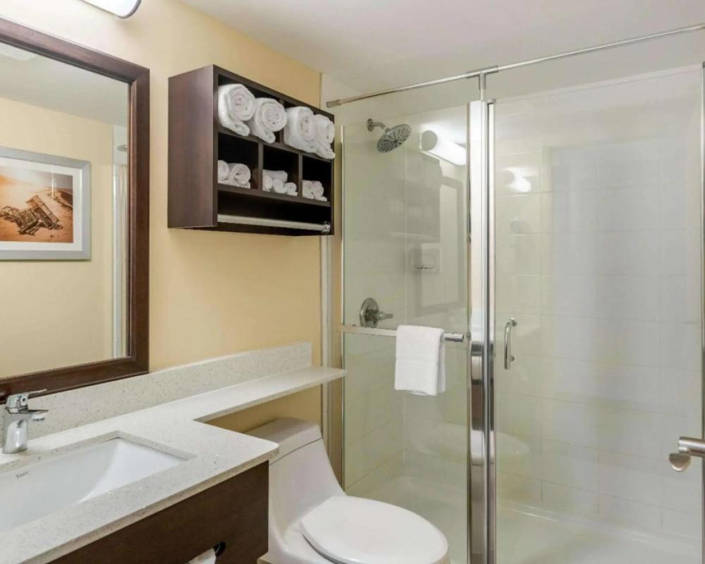 фото Quality Inn & Suites Bathurst