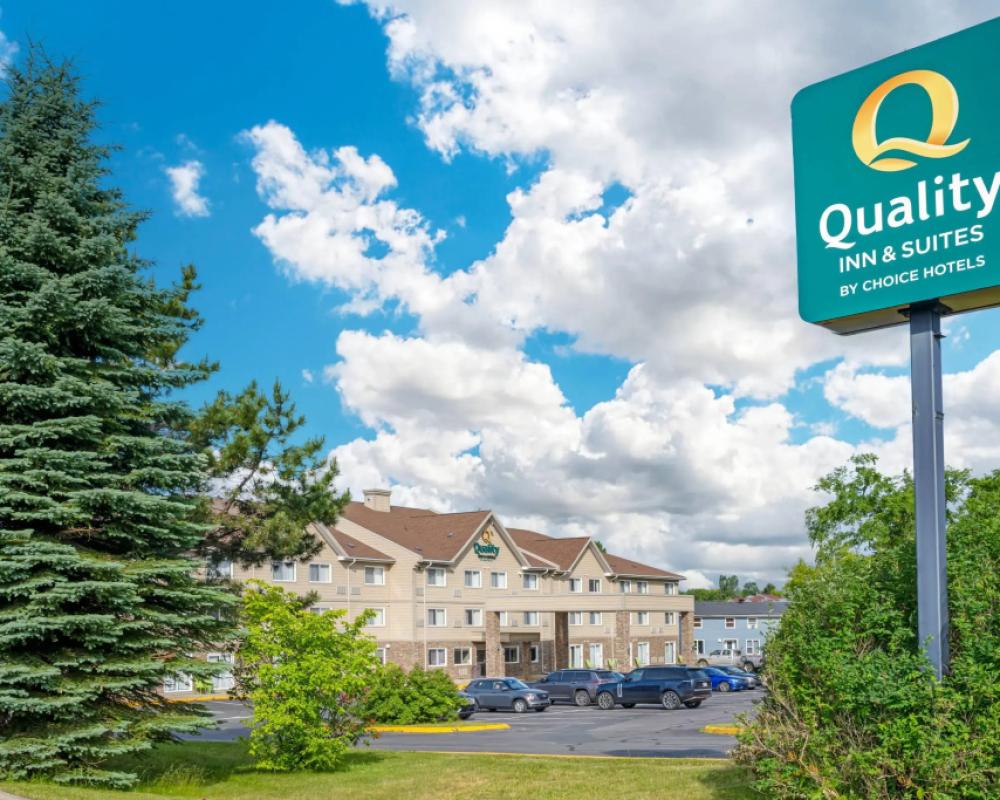 фото Quality Inn & Suites Bathurst