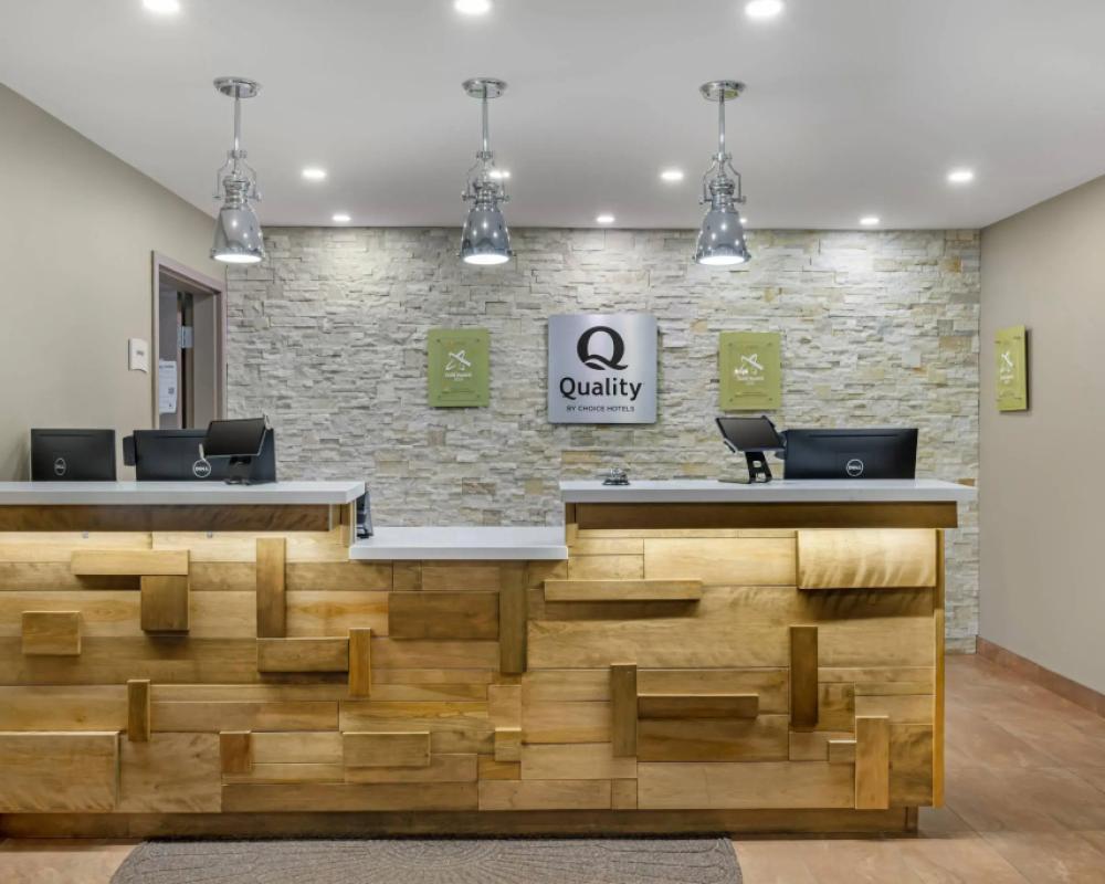 фото Quality Inn & Suites Bathurst