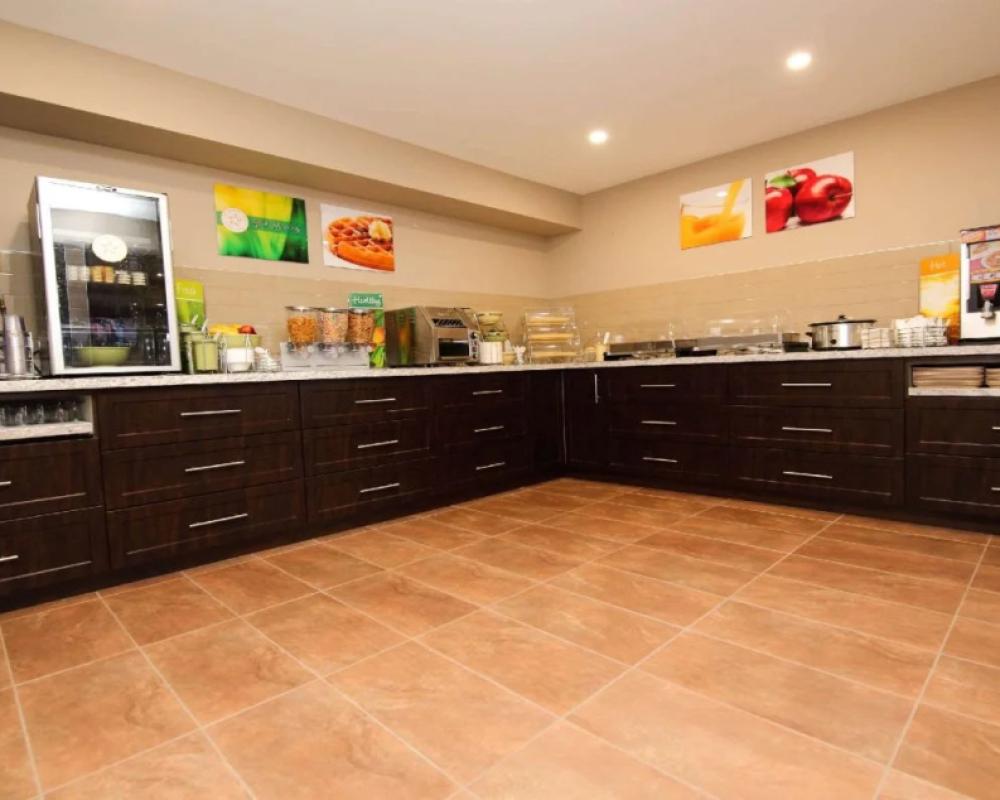 фото Quality Inn & Suites Bathurst