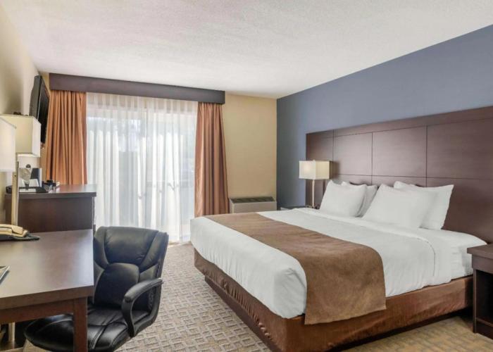 Quality Inn & Suites Bathurst