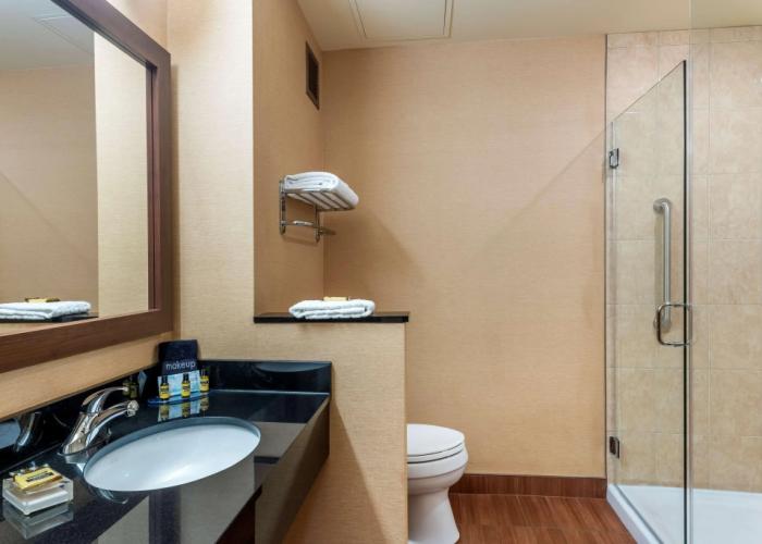 Best Western Plus Bathurst Hotel & Suites