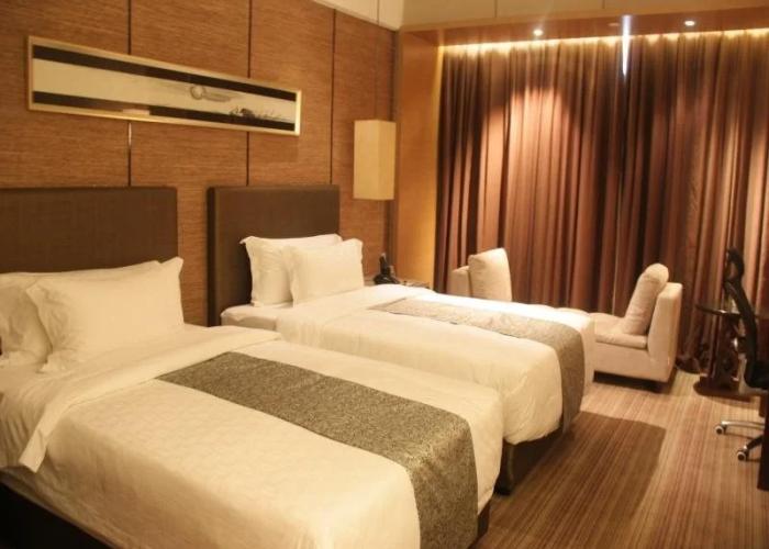 Heaven-sent Plaza Hotel Zhanjiang