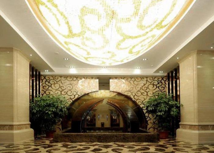 Golden Splendid Hotel Gynn