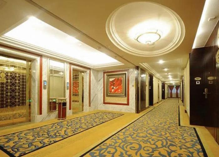 Golden Splendid Hotel Gynn