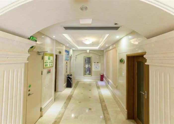 Vienna Hotel Zhanjiang Haibin Avenue Branch