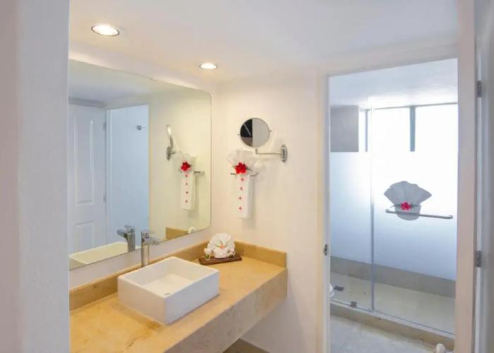 Tesoro Ixtapa Beach Resort