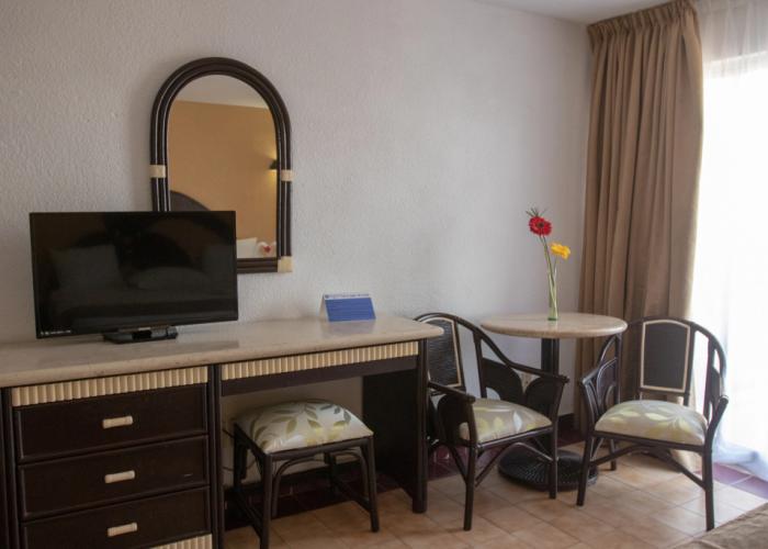 Qualton Club Ixtapa - All Inclusive