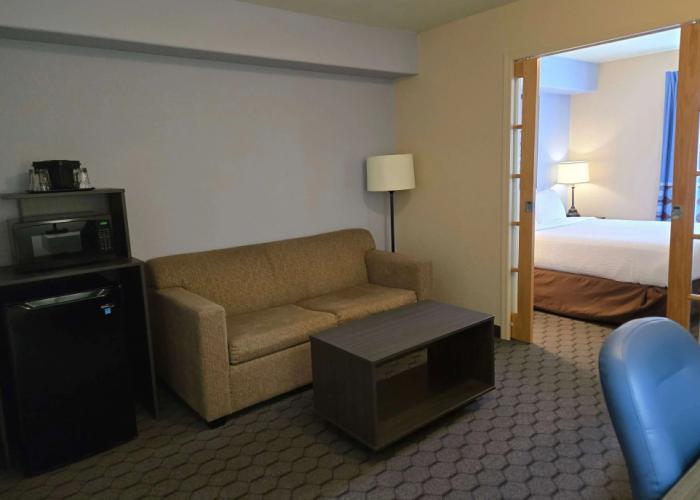 Super 8 by Wyndham Swan River MB