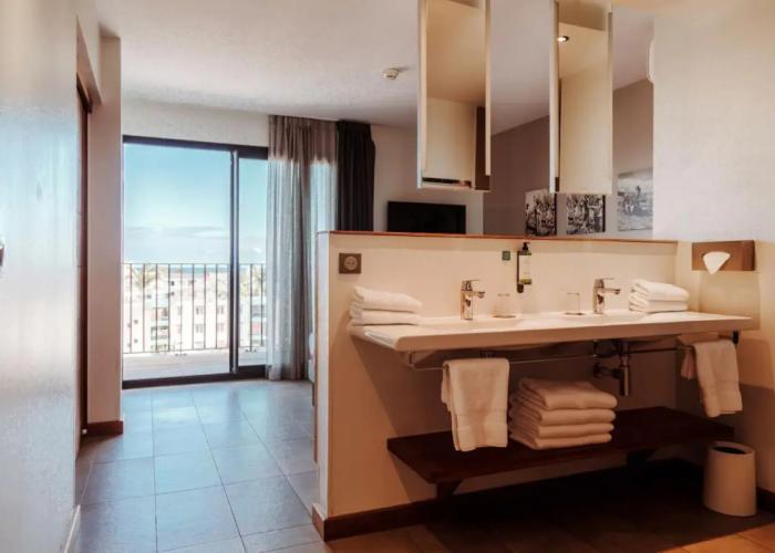 Le Saint Pierre Hotel