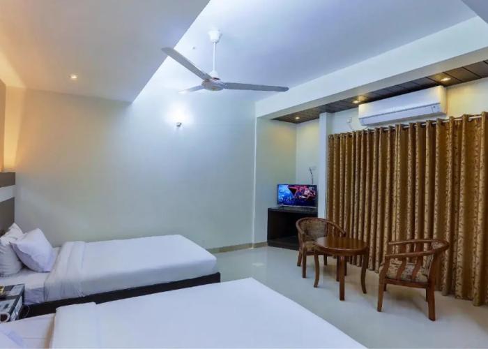 Hotel Holy Gate