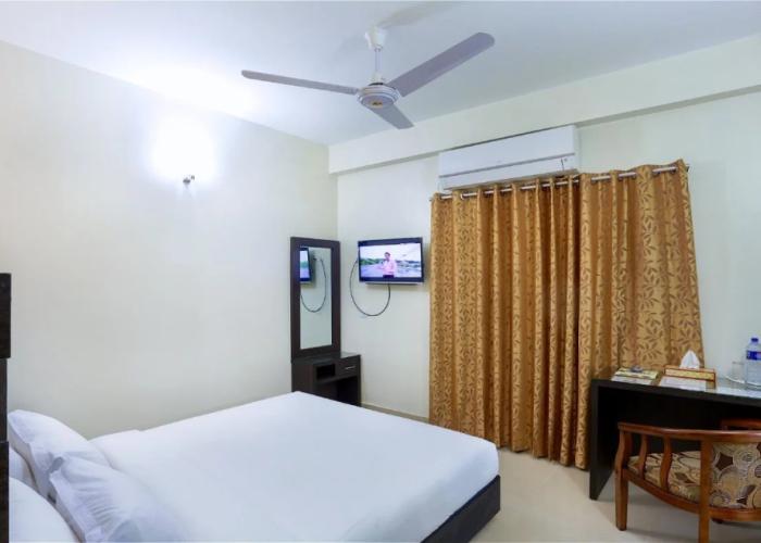 Hotel Holy Gate