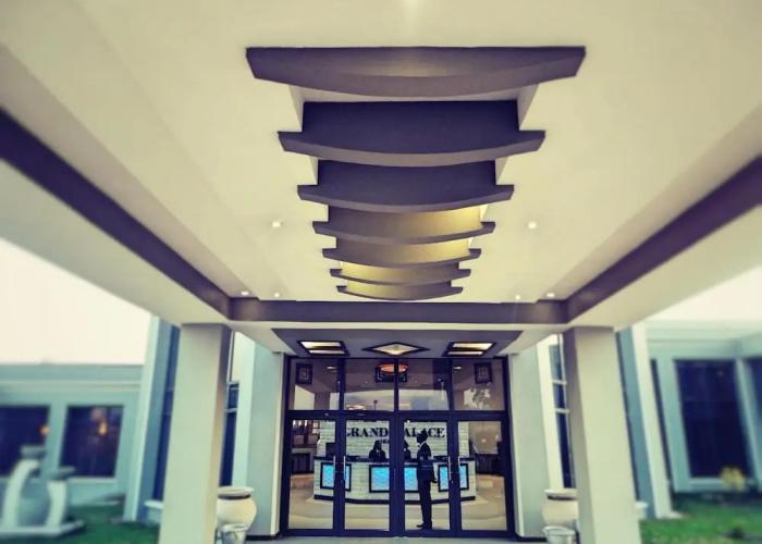 Grand Palace Hotel