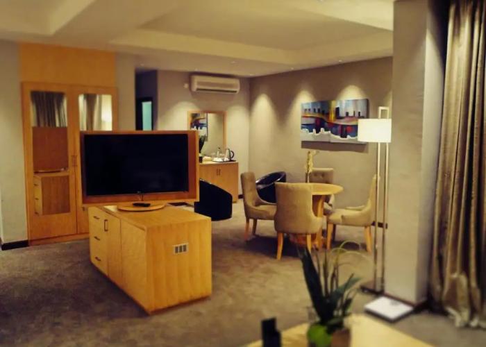 Grand Palace Hotel