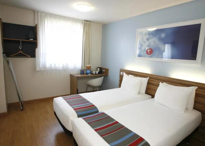 Travelodge Valencia Aeropuerto
