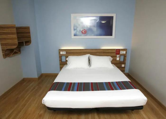 Travelodge Valencia Aeropuerto