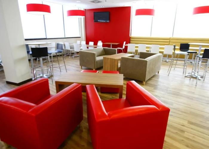 Travelodge Valencia Aeropuerto