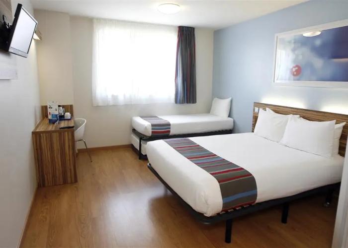 Travelodge Valencia Aeropuerto