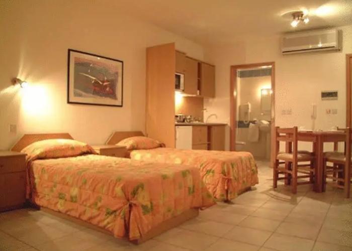 The Londoner Hotel St. Julians
