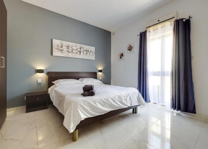Modern 1BR Apartment Steps From the Promenade