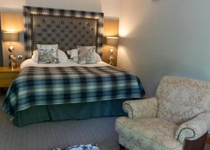 Craigmhor Lodge & Courtyard