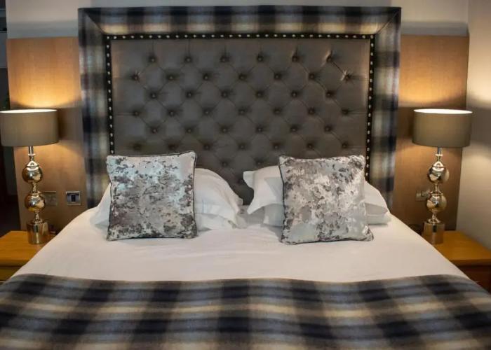 Craigmhor Lodge & Courtyard