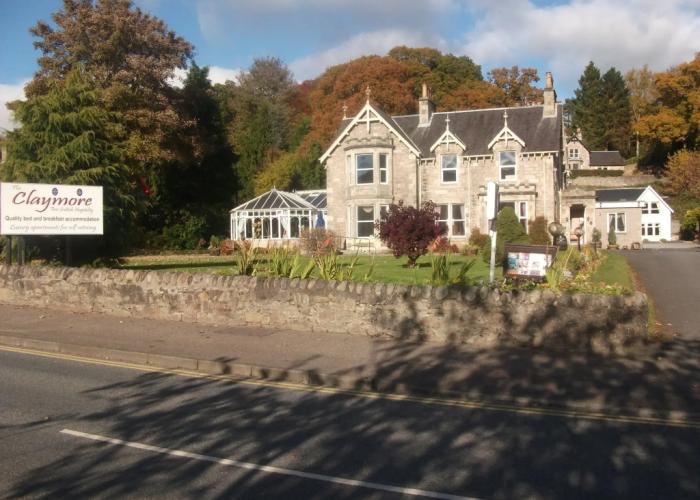 Claymore Guest House and Apartments