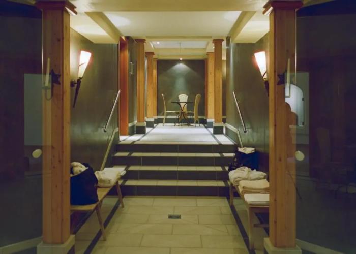 Adula Hotel