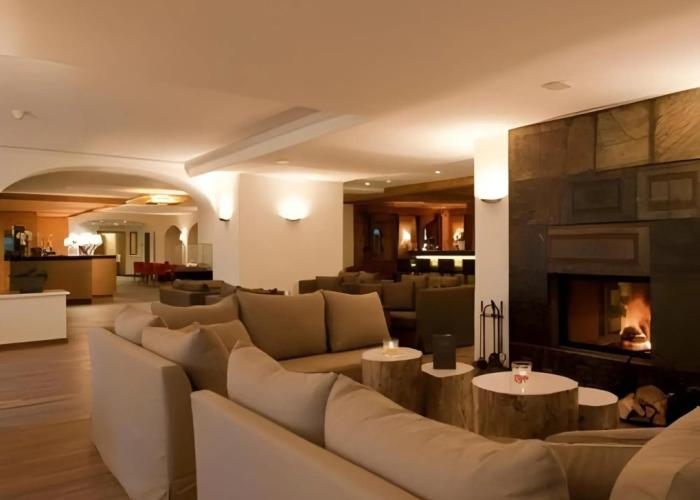 Adula Hotel