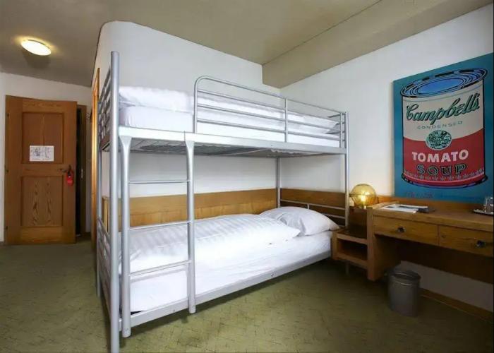 Arena Guesthouse