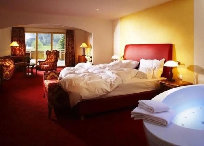 Waldhotel Doldenhorn