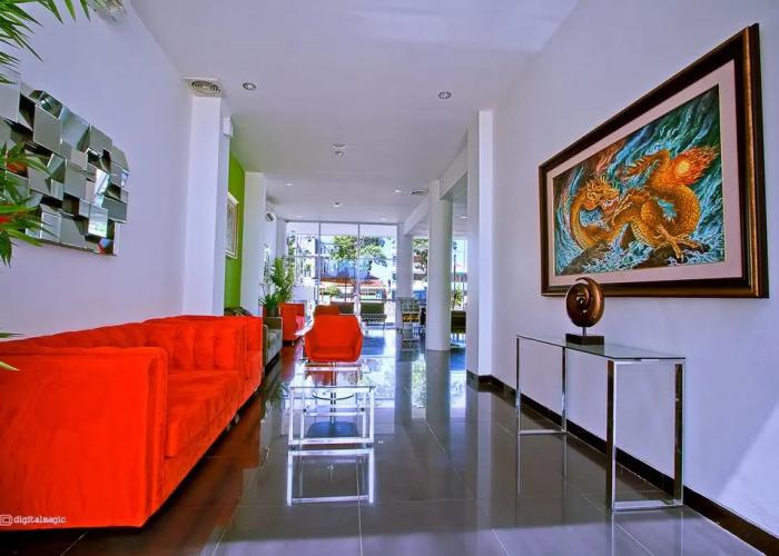 Splash Hotel