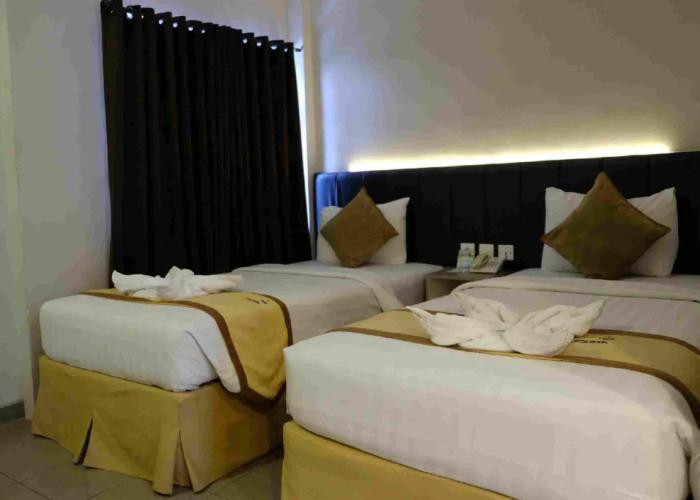 Splash Hotel