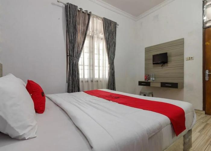 RedDoorz near Pantai Panjang Bengkulu