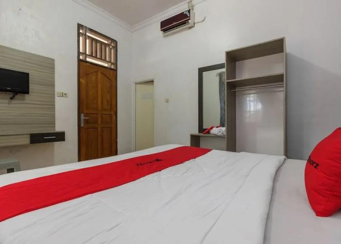 RedDoorz near Pantai Panjang Bengkulu